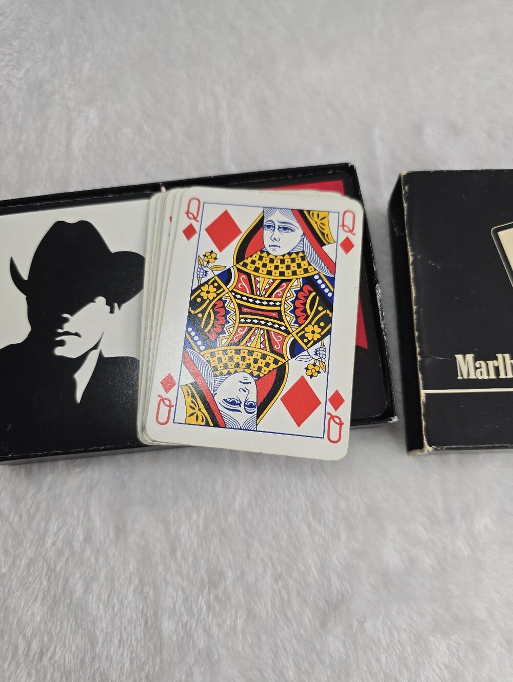 Marlboro Wild West Playing Cards 1991 Double Deck Box Set Vintage - Picture 3 of 4